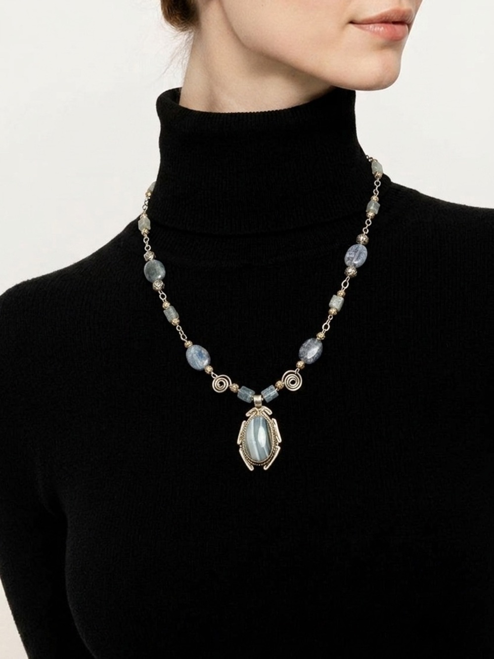 Handcrafted 925 Sterling Silver Opera-Length Statement Necklace with Banded Agat